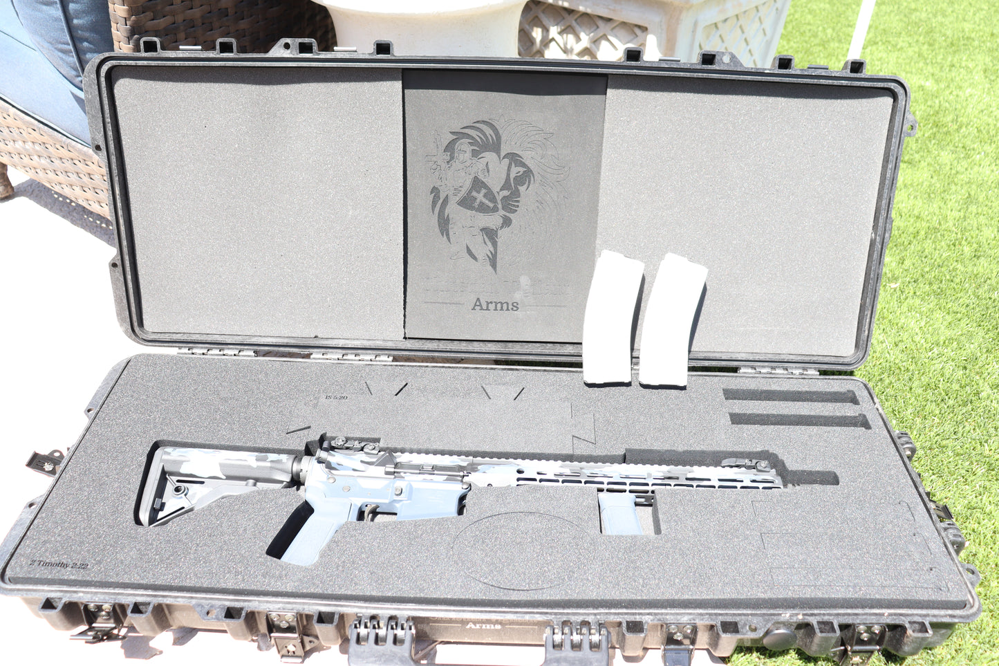 Base Armory Weapon-Urban Arctic & Hard Case (Assembled) - SCRATCH & DENT